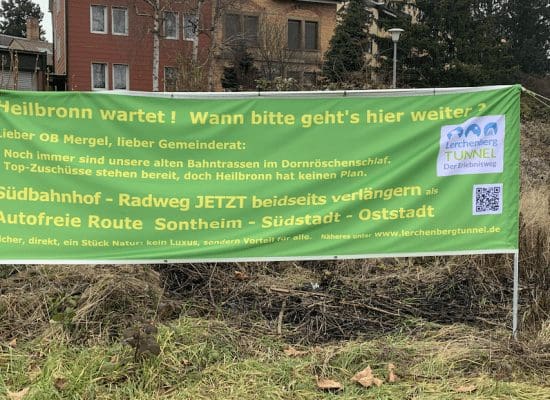 Plakat am Lerchenberg