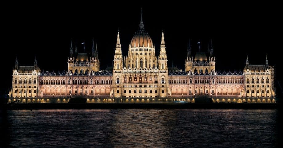 Bygging av det ungarske parlamentet