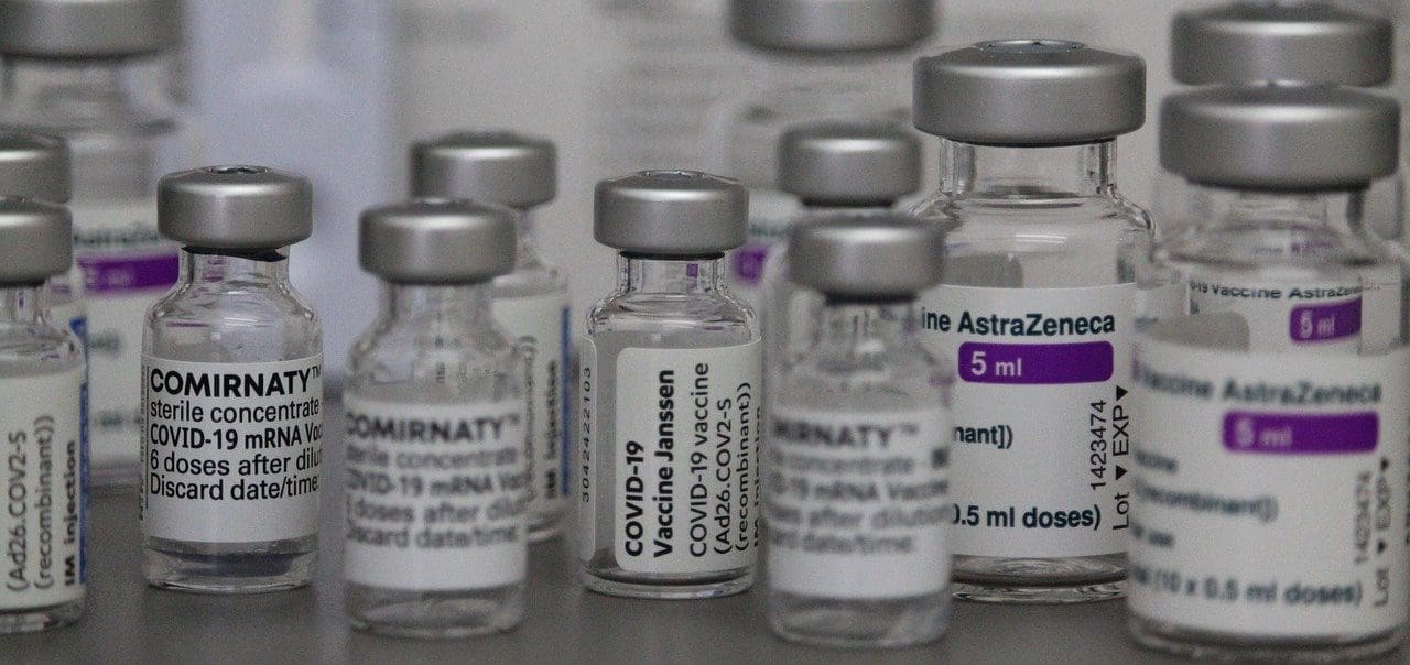 debata na temat szczepionek