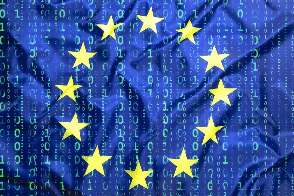 Двоичный код с европейским флагом