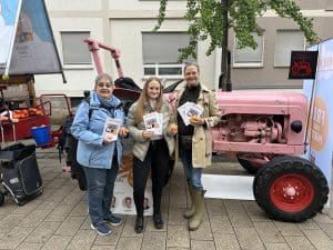 Kandidatinnen mit Pink Lady